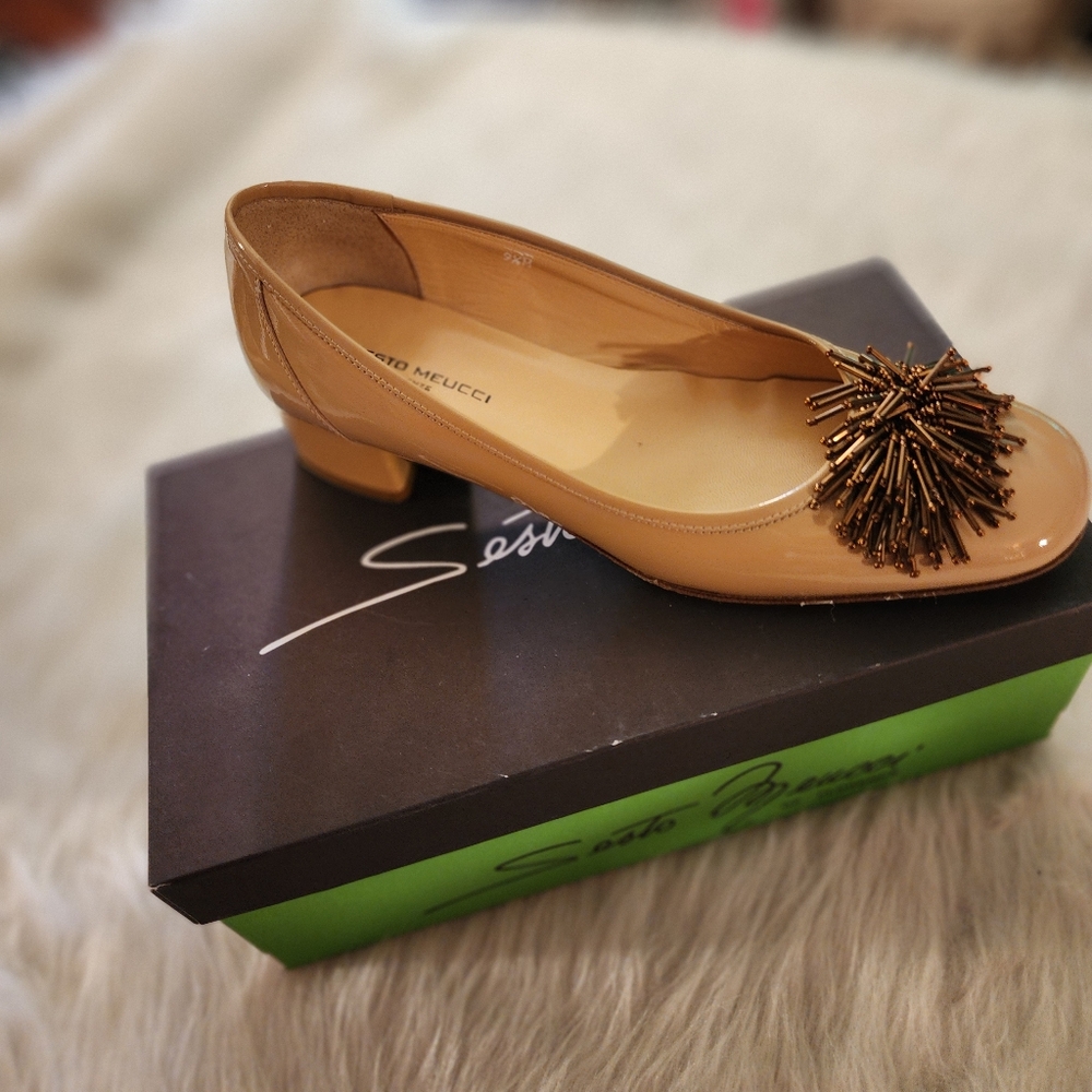Sesto Meucci Tan Patent Leather Slip On Shoes Beaded Toe Tassels 9.5M